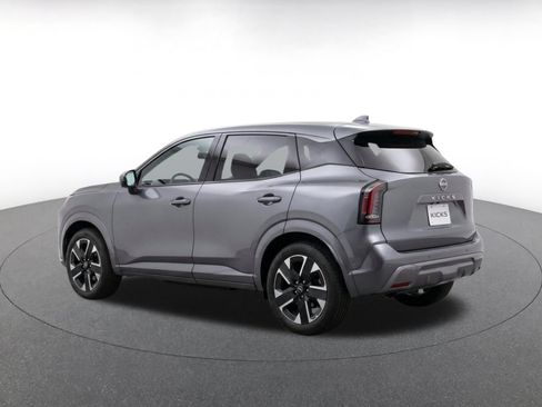 Used 2026 Nissan Kicks SV w/ Cold Weather Package AWD/4WD image 7