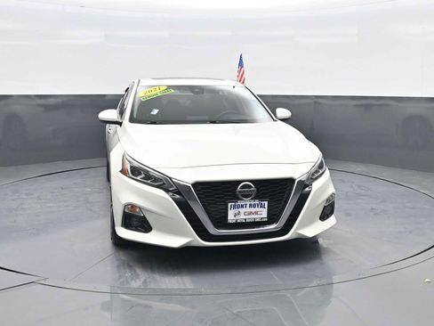 Used 2021 Nissan Altima 2.5 SL FWD image 2