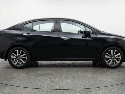 Used 2025 Nissan Versa SV image 11