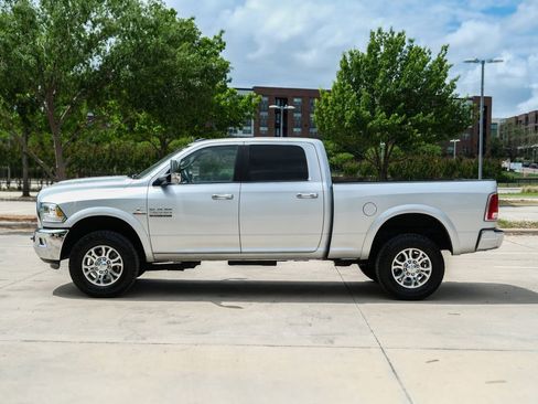 Used 2017 RAM 2500 Laramie AWD/4WD image 10