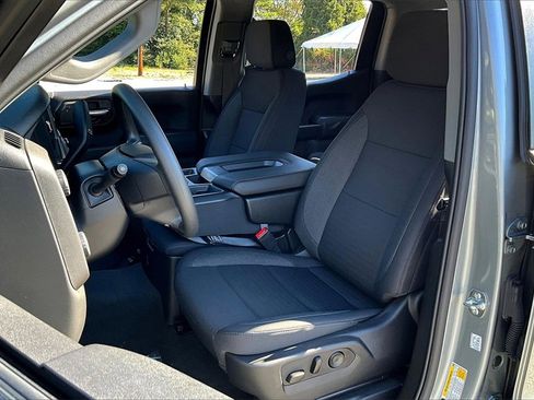 Certified 2025 Chevrolet Silverado 1500 Custom w/ Turbomax Blackout Package image 19