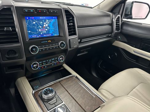 Used 2020 Ford Expedition Platinum image 30