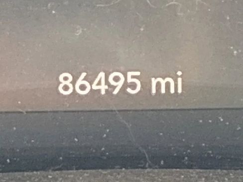 Used 2017 Chrysler Pacifica Touring-L FWD image 5