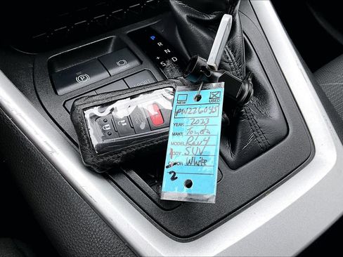 Used 2023 Toyota RAV4 XLE w/ Convenience Package FWD image 15