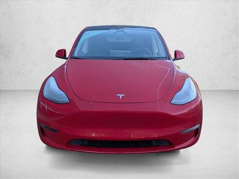 Used 2023 Tesla Model Y Performance image 2