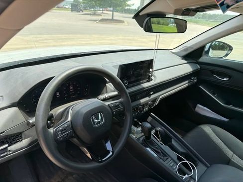 Used 2024 Honda Accord EX image 4