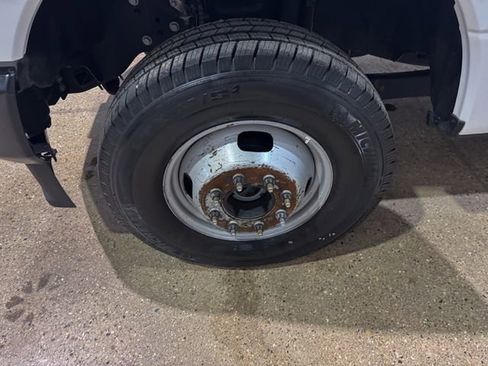 Used 2022 Ford F350 XL w/ Power Equipment Group image 25