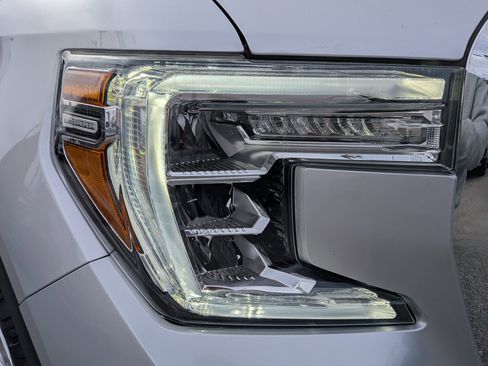 Used 2021 GMC Sierra 1500 SLT w/ SLT Premium Plus Package image 9