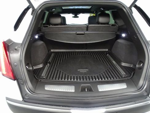 Used 2021 Cadillac XT5 Premium Luxury w/ LPO, Floor Liner Package image 23