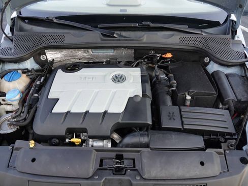 Used 2014 Volkswagen Beetle TDI FWD image 98