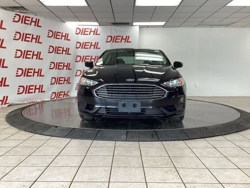 Used 2020 Ford Fusion SE FWD image 2