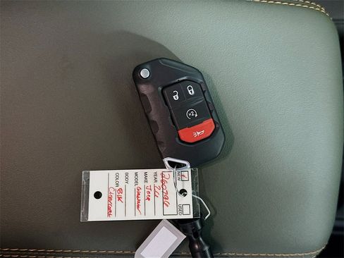 New 2026 Jeep Gladiator Mojave w/ Technology Group image 20