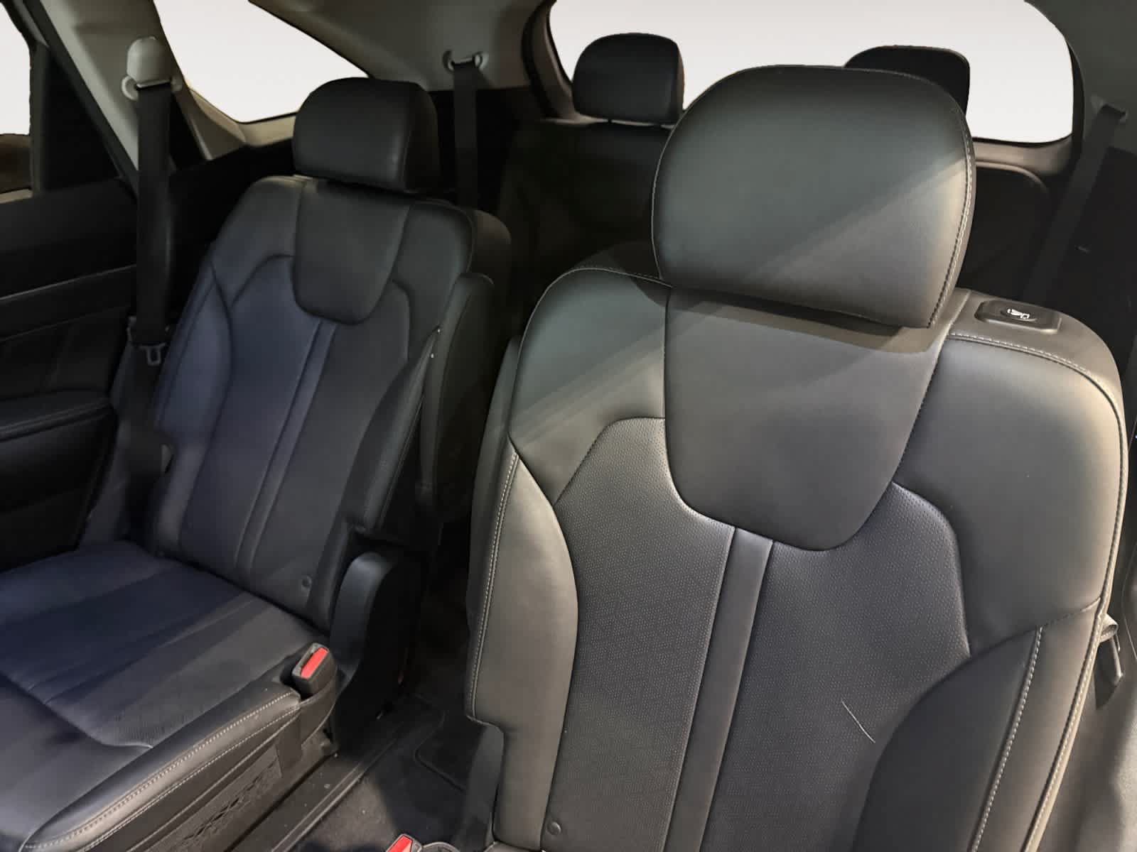 Used 2023 Kia Sorento SX AWD/4WD image 14