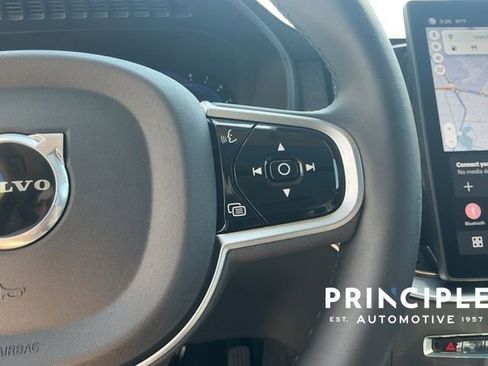 Certified 2025 Volvo XC90 B5 Plus image 21