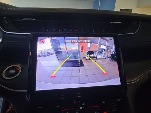 Used 2022 Jeep Grand Cherokee L Limited RWD image 17