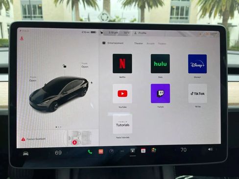 Used 2021 Tesla Model 3 Long Range AWD/4WD image 18