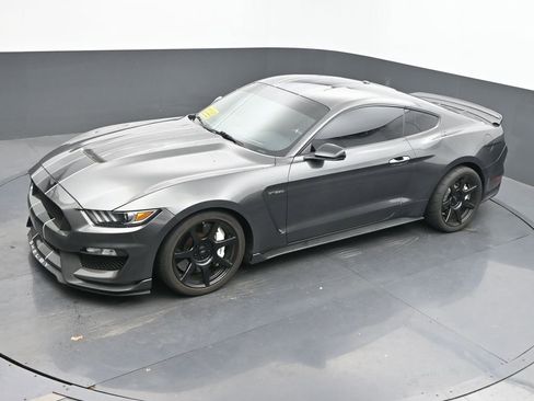 Used 2017 Ford Mustang Shelby GT350 image 35