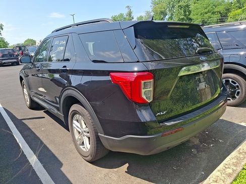 Used 2023 Ford Explorer XLT AWD/4WD image 7