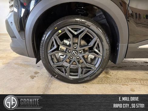 New 2026 Nissan Kicks SR w/ SR Premium Package AWD/4WD image 27