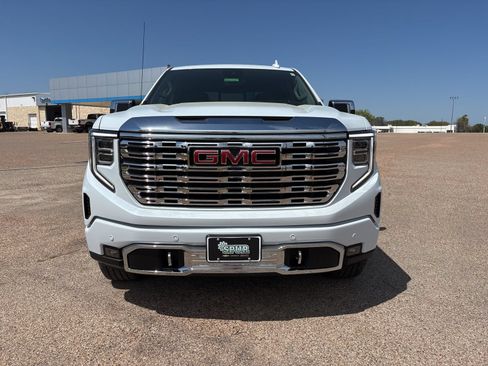 New 2026 GMC Sierra 1500 Denali w/ Denali Reserve Package AWD/4WD image 9
