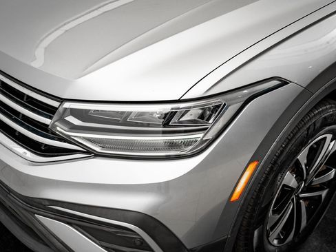 Used 2022 Volkswagen Tiguan S image 15