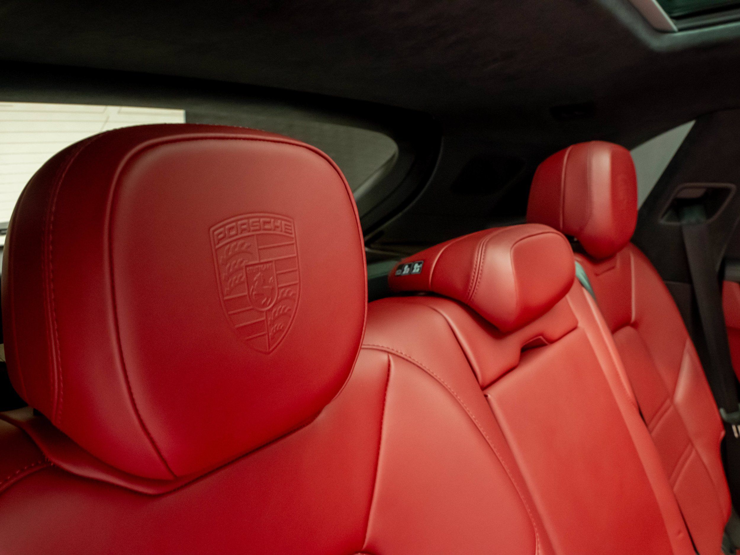 Certified 2023 Porsche Cayenne GTS AWD/4WD image 38