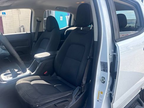 Used 2022 Chevrolet Colorado LT w/ Redline Special Edition RWD image 9