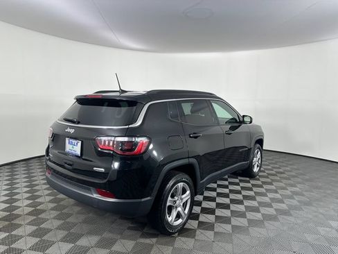 Used 2023 Jeep Compass Latitude w/ Convenience Group AWD/4WD image 27