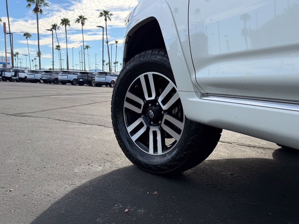 Used 2019 Toyota 4Runner Limited AWD/4WD image 4