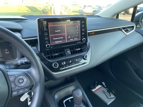 Used 2021 Toyota Corolla LE w/ Carpet Mat Package (TMS) FWD image 38