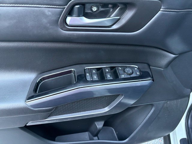 Used 2022 Nissan Pathfinder SL w/ SL Premium Package AWD/4WD image 10