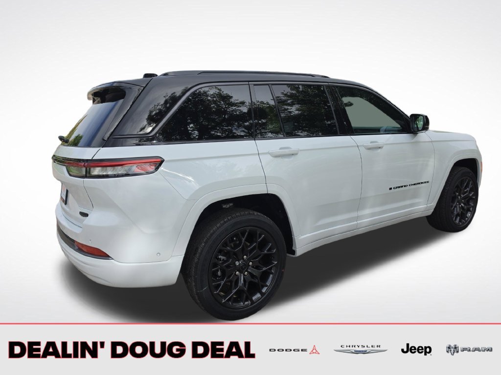 New 2027 Jeep Grand Cherokee Summit AWD/4WD image 5
