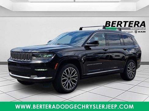Used 2021 Jeep Grand Cherokee L Summit AWD/4WD image 3