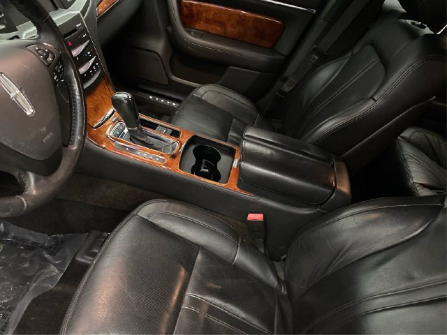 Used 2015 Lincoln MKS AWD w/ Equipment Group 101A image 10