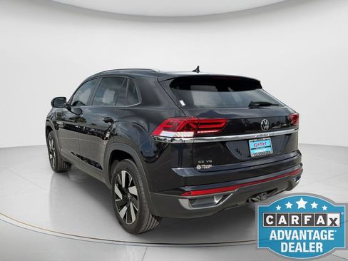 Used 2022 Volkswagen Atlas Cross Sport SE FWD image 7
