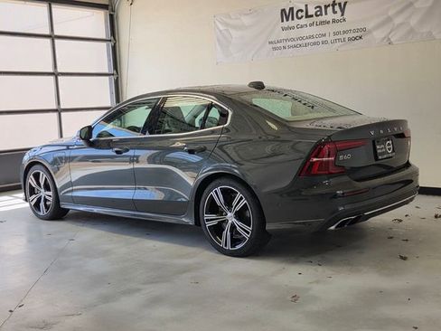 Used 2022 Volvo S60 T8 Inscription image 3