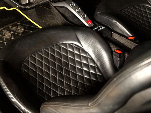 Used 2016 Ferrari 488 GTB image 39