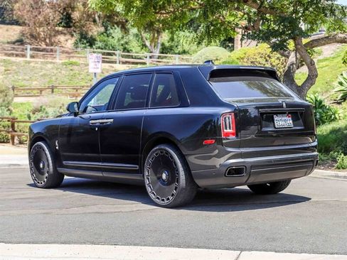Used 2021 Rolls-Royce Cullinan Black Badge AWD/4WD image 4