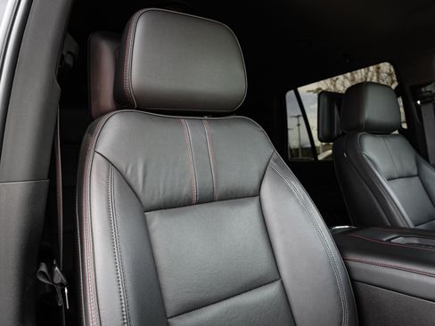 Used 2021 Chevrolet Tahoe RST w/ Luxury Package image 32