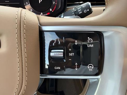 Certified 2024 Land Rover Range Rover SV AWD/4WD image 16