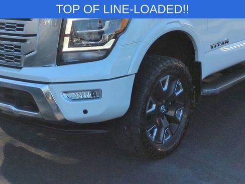 Used 2021 Nissan Titan Platinum Reserve w/ Moonroof Package image 9