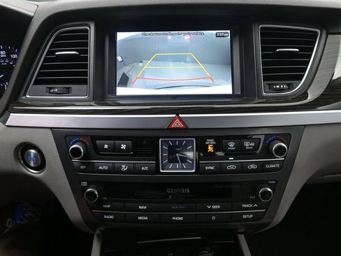Used 2020 Genesis G80 3.8 RWD image 12
