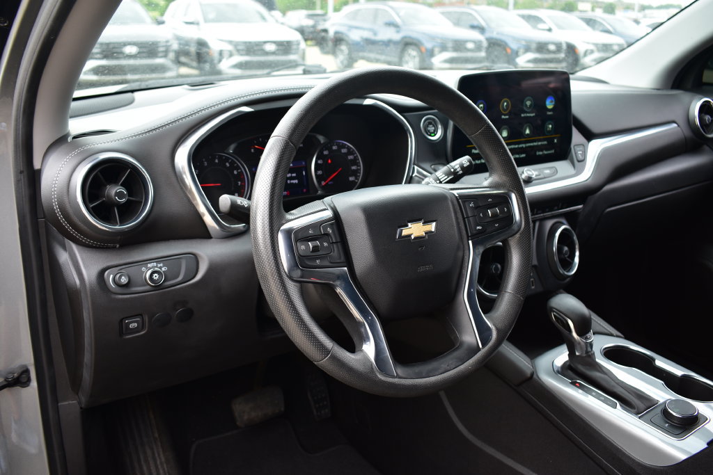 Used 2023 Chevrolet Blazer LT AWD/4WD image 38