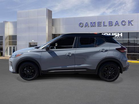 Used 2022 Nissan Kicks SR FWD image 3