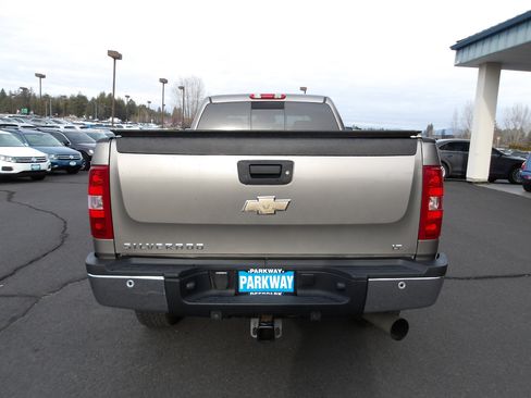Used 2008 Chevrolet Silverado 3500 LTZ w/ Suspension Package, Off-Road image 4