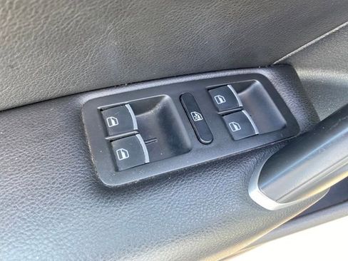 Used 2022 Volkswagen Passat 2.0T image 17