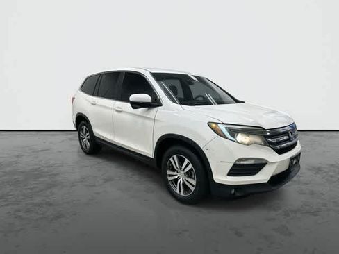 Used 2017 Honda Pilot EX image 5
