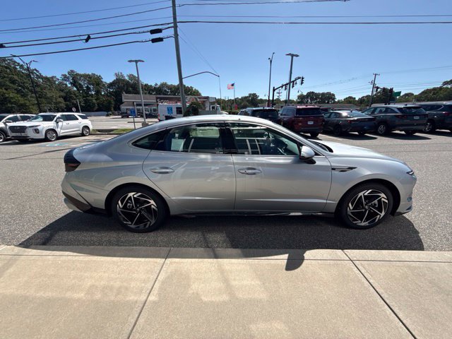 New 2026 Hyundai Sonata SEL FWD image 7