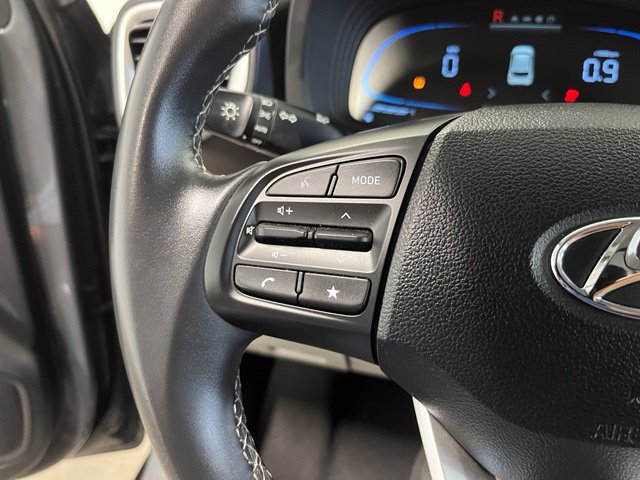 Used 2025 Hyundai Venue SEL FWD image 26
