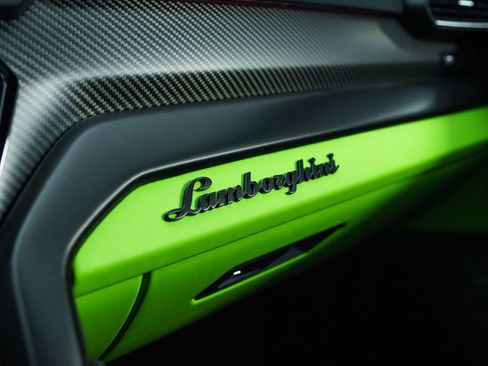 Used 2024 Lamborghini Urus S AWD/4WD image 50